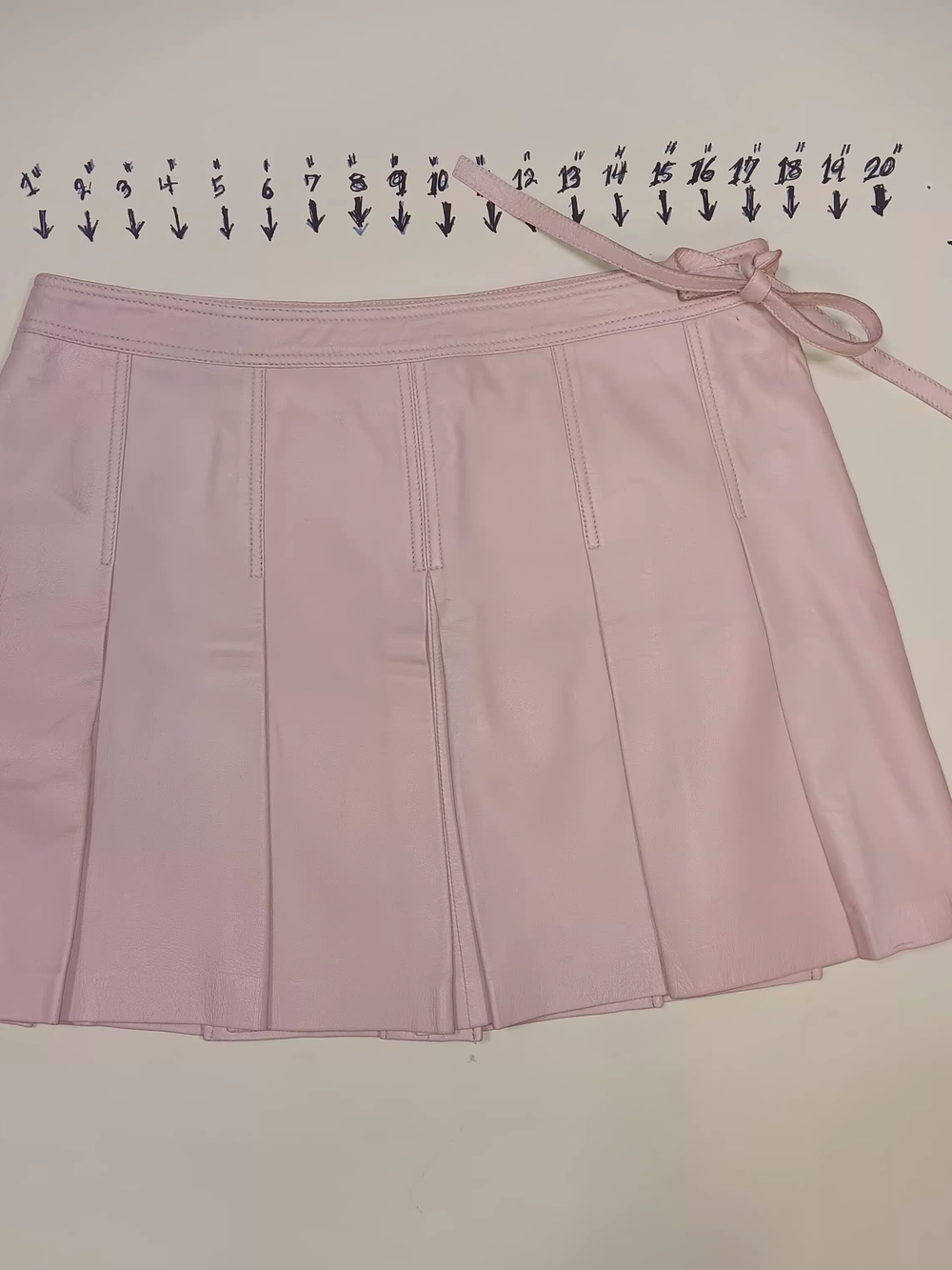 Women’s Pleated Leather Mini Skirt - Pink